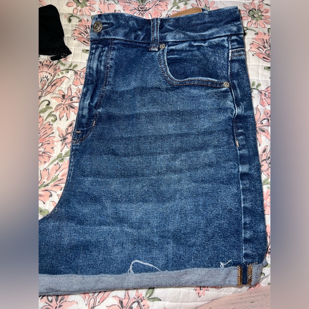 American Eagle Curvy Mom Short